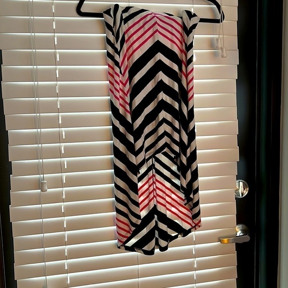 🔥What's Hot!!🔥Beautiful Multi-Color Asymmetrical High-Low MIDI Skirt😍🛍️ - Picture 4 of 9